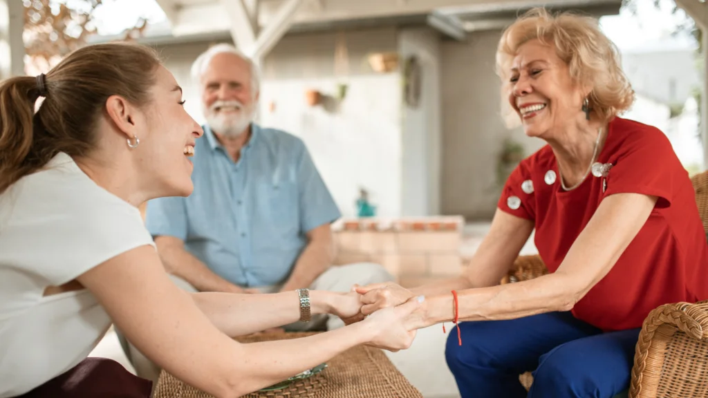Equipes diversas com diferentes gerações dialogando em um ambiente de trabalho acolhedor.

Gerando relações Intergeracionais no trabalho